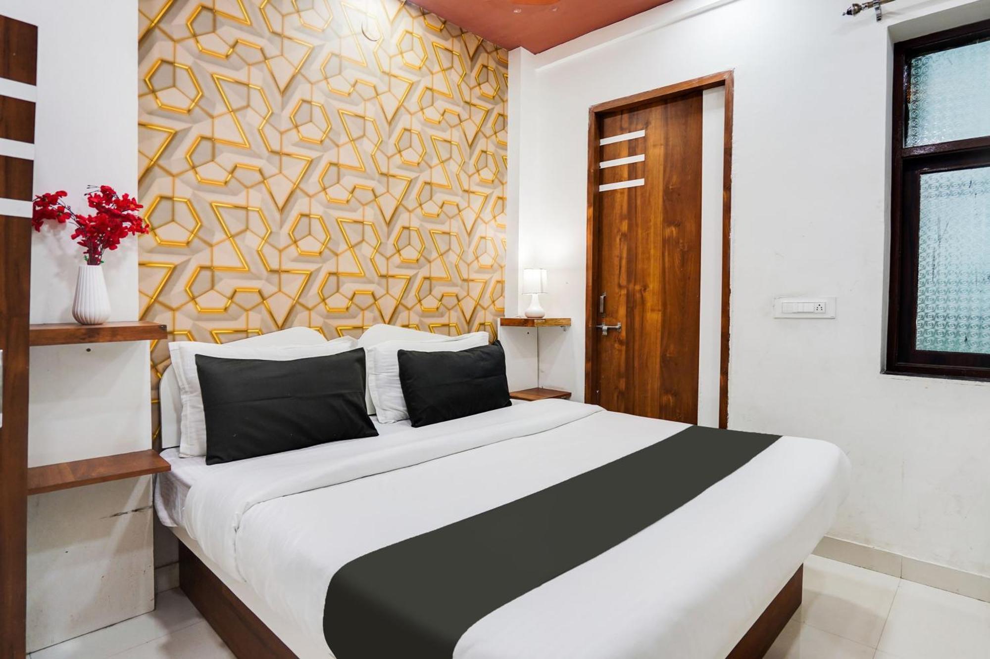 Super Oyo Hotel O Sky Wings Ατζμέρ Εξωτερικό φωτογραφία