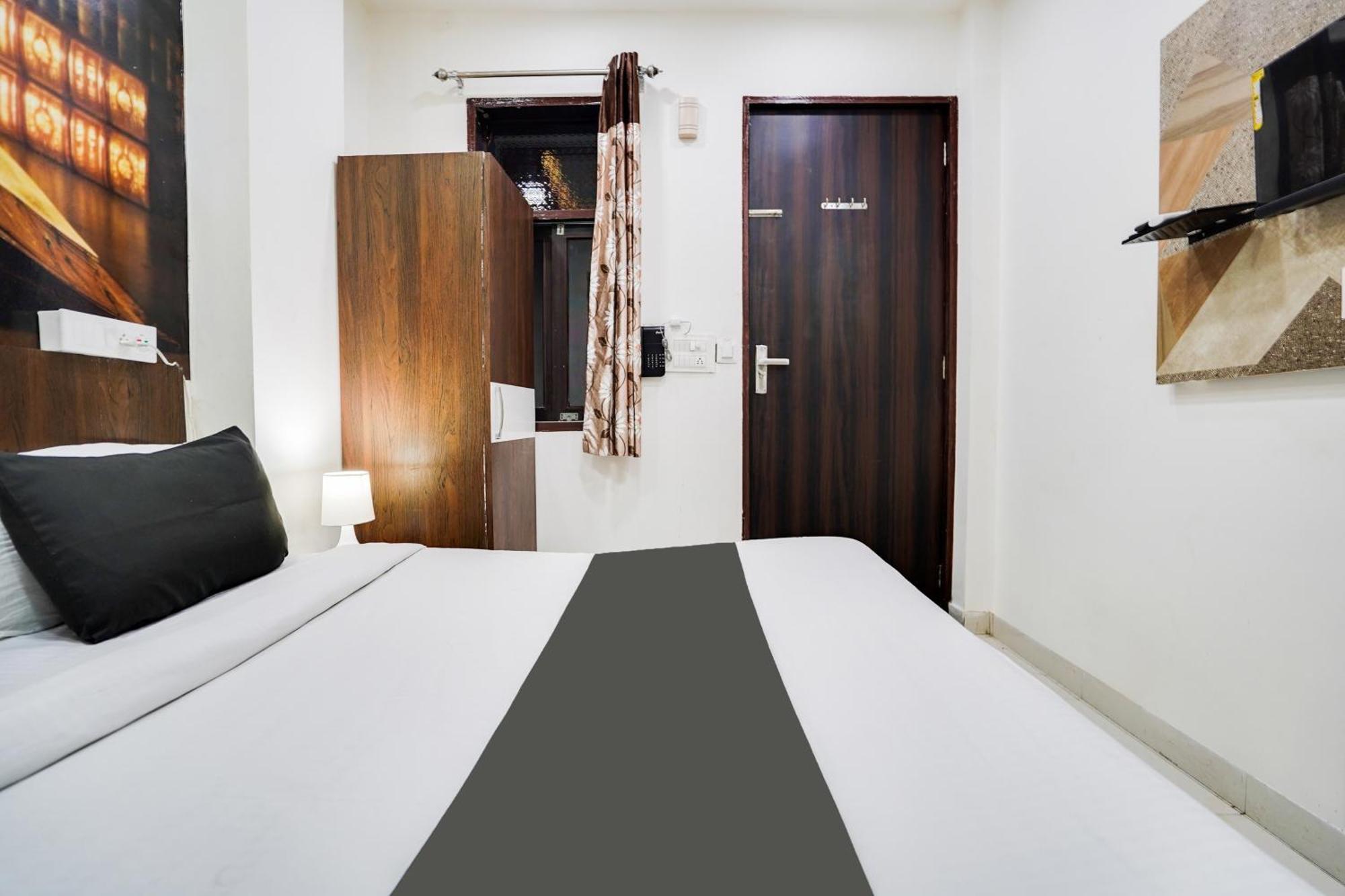 Super Oyo Hotel O Sky Wings Ατζμέρ Εξωτερικό φωτογραφία